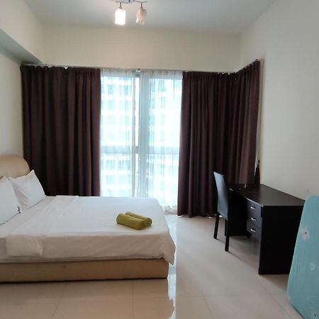 Regalia Suites & Residence 2 Bedroom Apartment By Enjoy Your Stay Kuala Lumpur Room photo