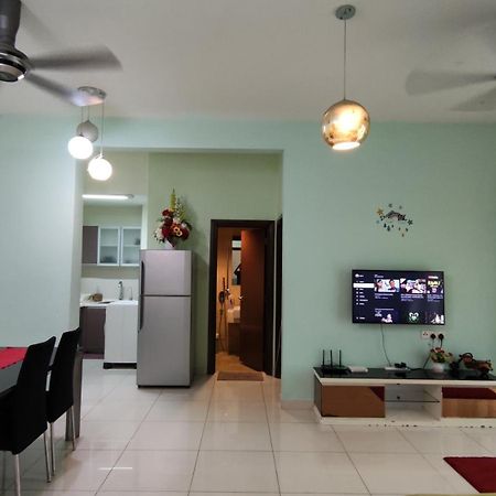 Regalia Suites & Residence 2 Bedroom Apartment By Enjoy Your Stay Kuala Lumpur Room photo