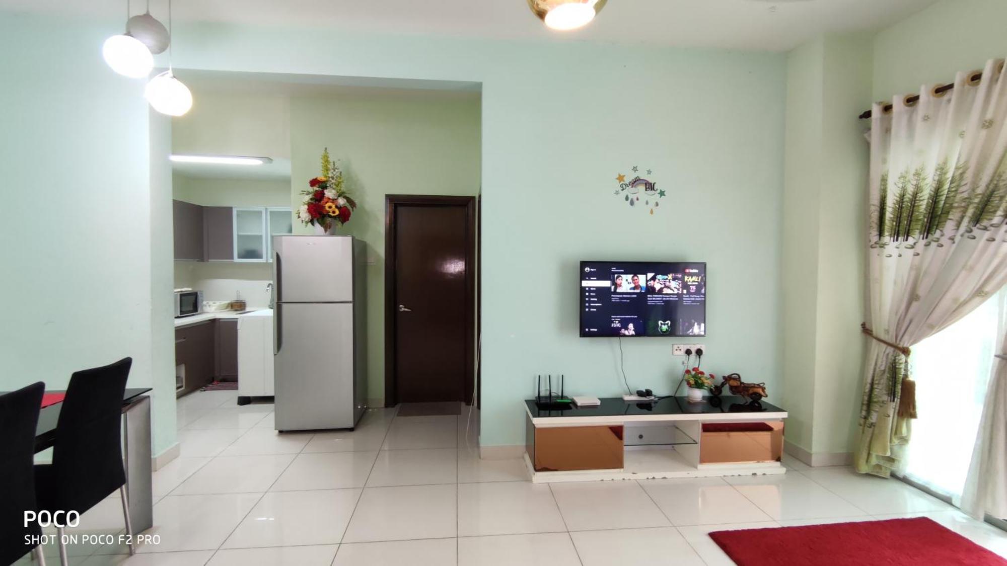 Regalia Suites & Residence 2 Bedroom Apartment By Enjoy Your Stay Kuala Lumpur Room photo